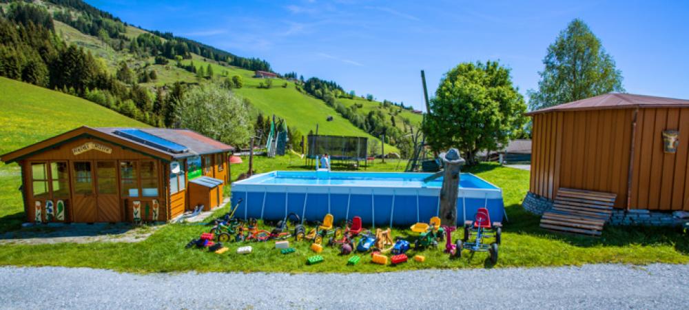 Heidihütte, Pool, Trampolin & viele Kinderfahrzeuge